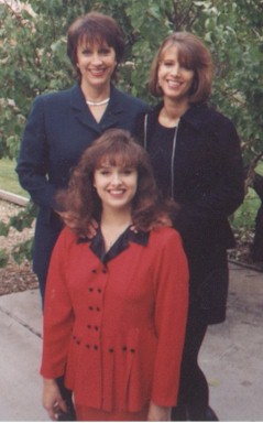 3sisters.jpg (24744 bytes)